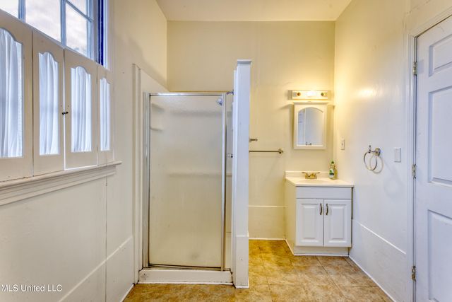 2101 20th Street, Gulfport, MS 39501