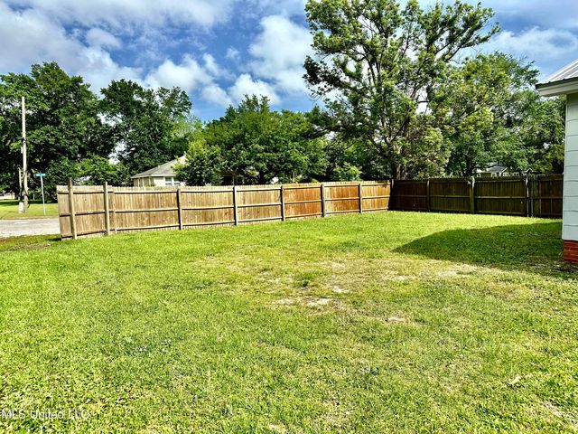 2101 20th Street, Gulfport, MS 39501