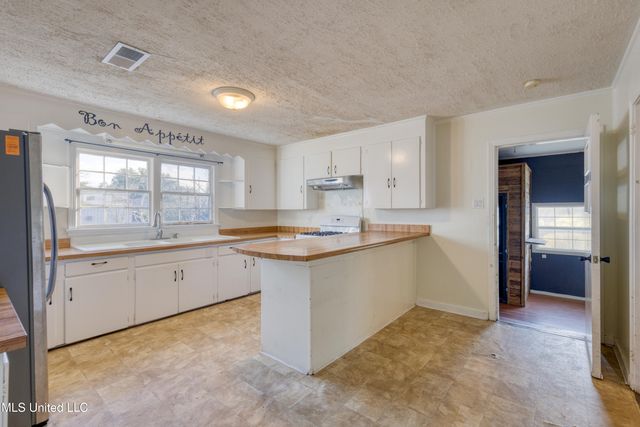 2101 20th Street, Gulfport, MS 39501