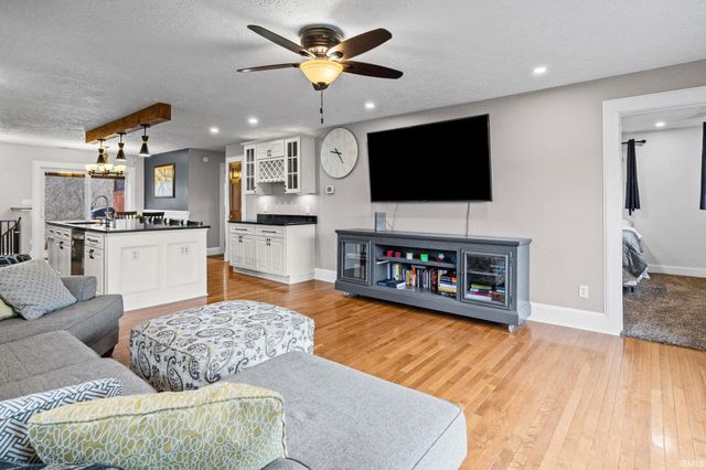 8013 W 510 S, West Point, IN 47992