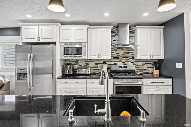 8013 W 510 S, West Point, IN 47992