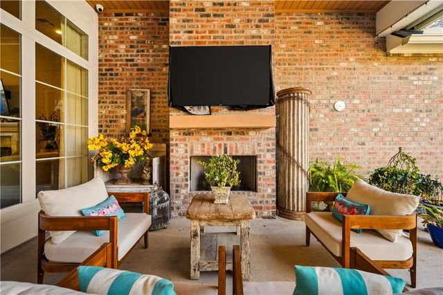 152 PECAN BAYOU Drive, Alexandria, LA 71303