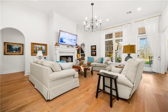 152 PECAN BAYOU Drive, Alexandria, LA 71303