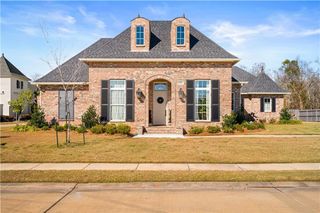 152 PECAN BAYOU Drive, Alexandria, LA 71303