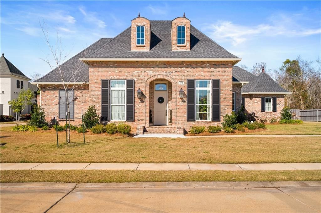 152 PECAN BAYOU Drive, Alexandria, LA 71303
