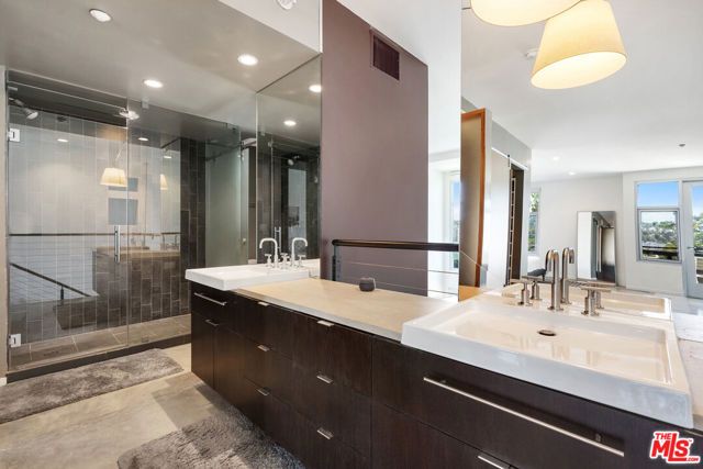 4111 W Sunset Boulevard 546, Los Angeles, CA 90029