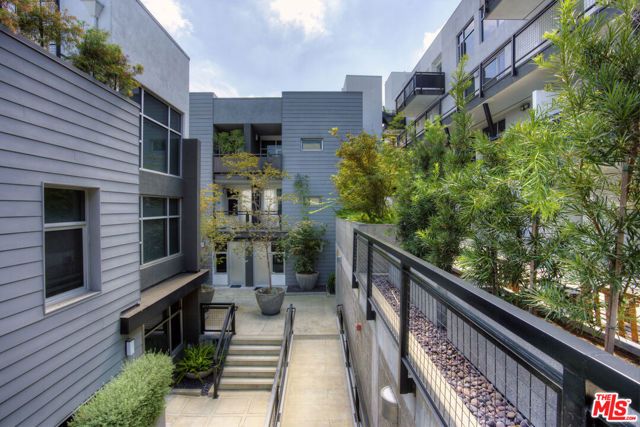 4111 W Sunset Boulevard 546, Los Angeles, CA 90029