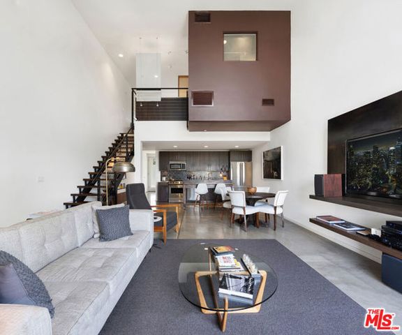 4111 W Sunset Boulevard 546, Los Angeles, CA 90029