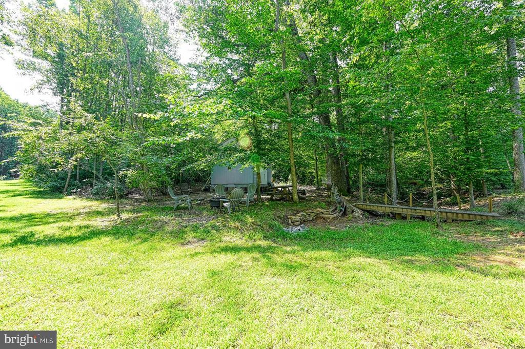 6121 BELMONT RD, Mineral, VA 23117