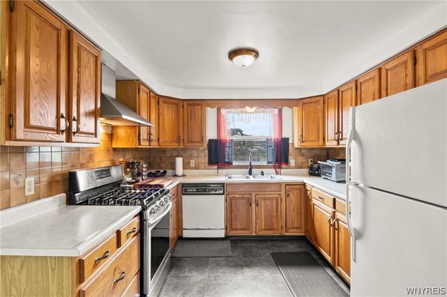 5284 Sheridan Drive, Amherst, NY 14221