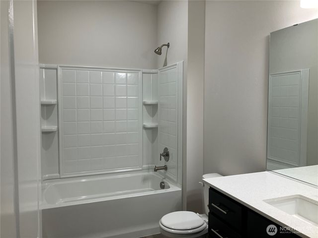 1784 Ashby Avenue NW, Poulsbo, WA 98370