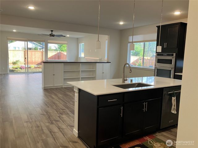 1784 Ashby Avenue NW, Poulsbo, WA 98370