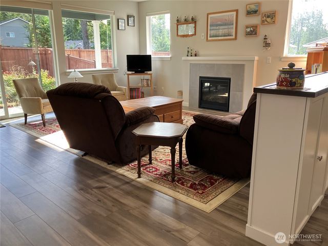 1784 Ashby Avenue NW, Poulsbo, WA 98370