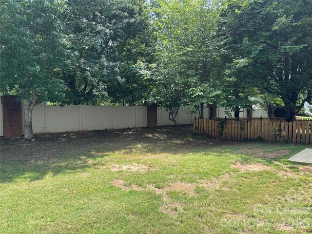 2435 Normancrest Court, Charlotte, NC 28270