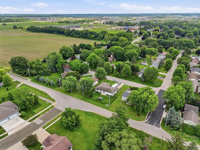 4383 Van Winkle Way, Deforest, WI 53532
