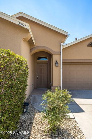 3562 Calle De Sierra, Las Cruces, NM 88012
