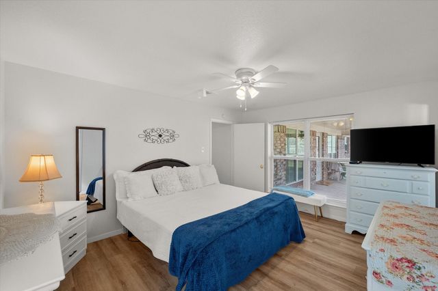 2125 Valleydale Drive, Arlington, TX 76013