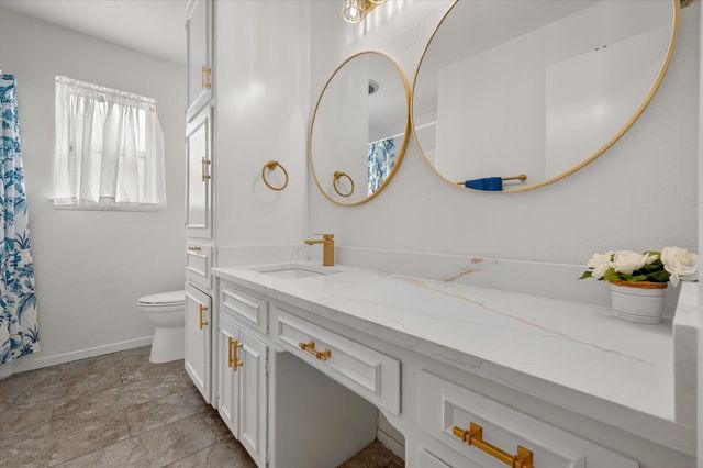 2125 Valleydale Drive, Arlington, TX 76013