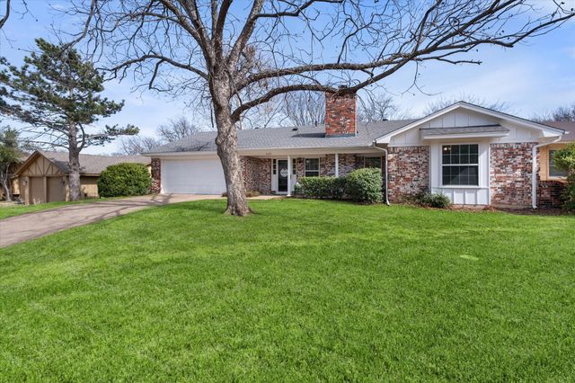 2125 Valleydale Drive, Arlington, TX 76013