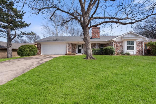 2125 Valleydale Drive, Arlington, TX 76013