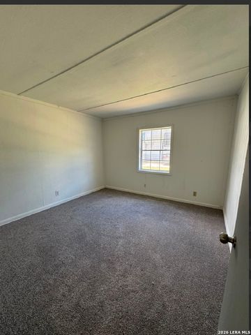 755 LINDA LOU DR, San Antonio, TX 78223