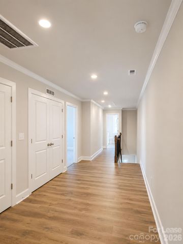4630 Dogwood Place, Charlotte, NC 28212