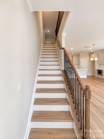 4630 Dogwood Place, Charlotte, NC 28212