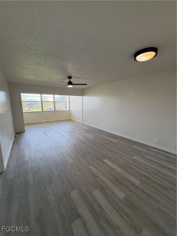 1724 Pine Valley DR 319, Fort Myers, FL 33907