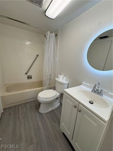 1724 Pine Valley DR 319, Fort Myers, FL 33907