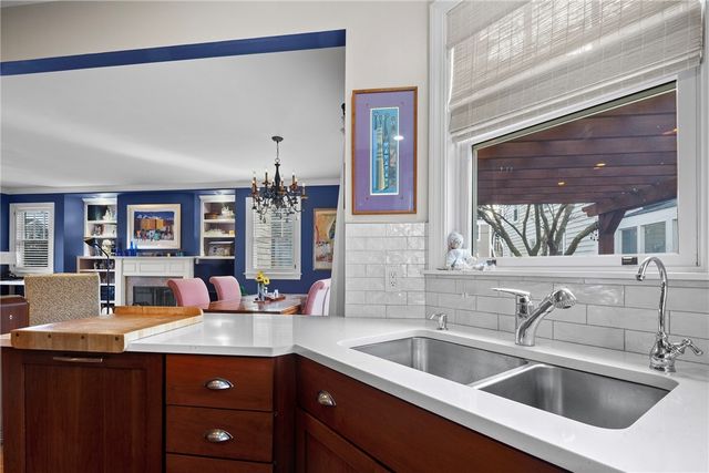 28 Pond Avenue, Newport, RI 02840