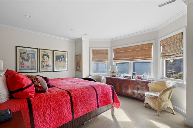 28 Pond Avenue, Newport, RI 02840