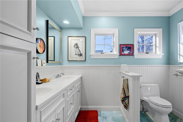 28 Pond Avenue, Newport, RI 02840