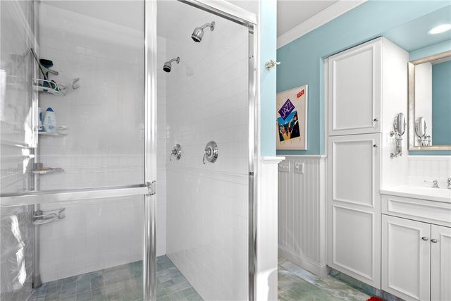 28 Pond Avenue, Newport, RI 02840