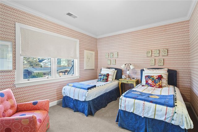 28 Pond Avenue, Newport, RI 02840