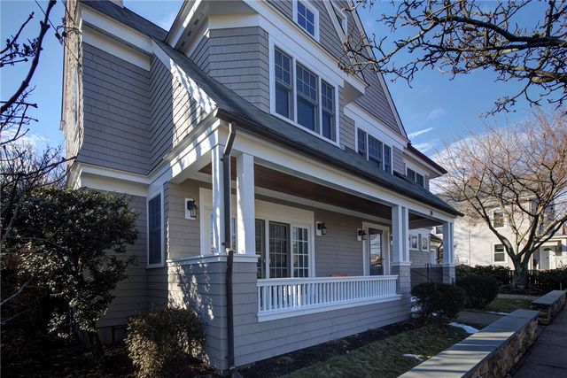 28 Pond Avenue, Newport, RI 02840