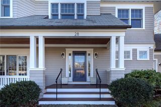 28 Pond Avenue, Newport, RI 02840