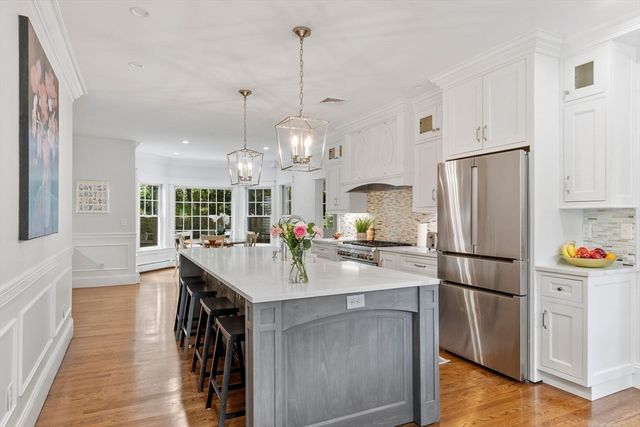 263 Elm St, Concord, MA 01742