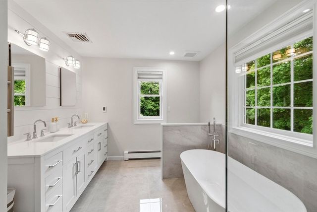 263 Elm St, Concord, MA 01742