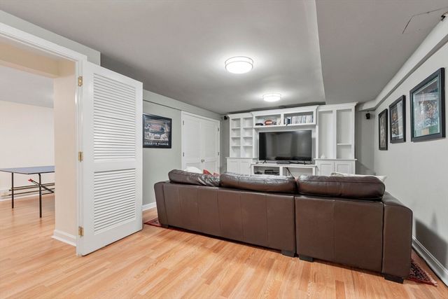 263 Elm St, Concord, MA 01742