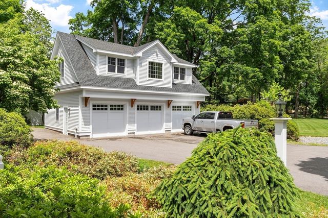 263 Elm St, Concord, MA 01742