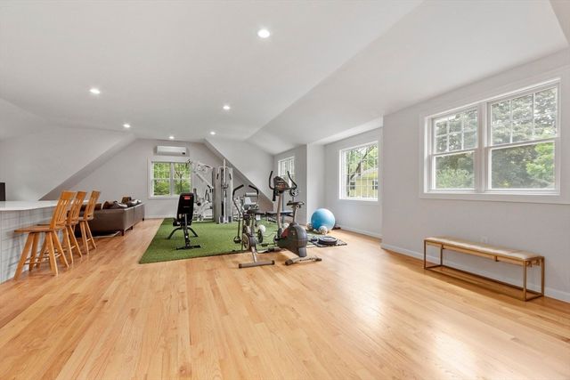 263 Elm St, Concord, MA 01742