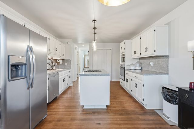 118 Cherrybark Dr, Little Rock, AR 72211