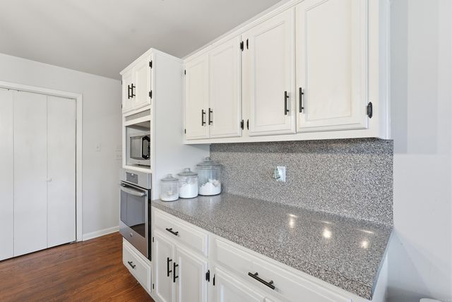 118 Cherrybark Dr, Little Rock, AR 72211