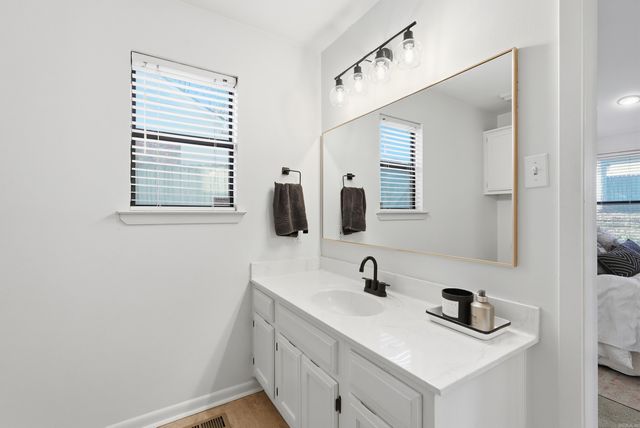 118 Cherrybark Dr, Little Rock, AR 72211