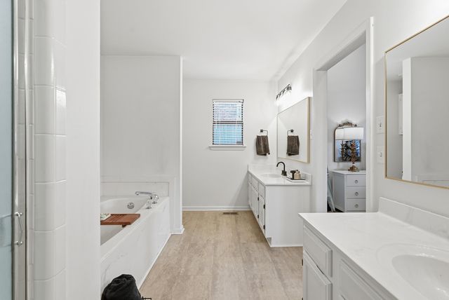 118 Cherrybark Dr, Little Rock, AR 72211