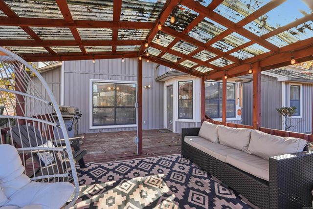 118 Cherrybark Dr, Little Rock, AR 72211