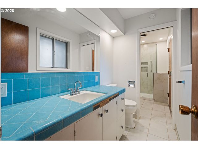 21525 Se OAK St, Gresham, OR 97030