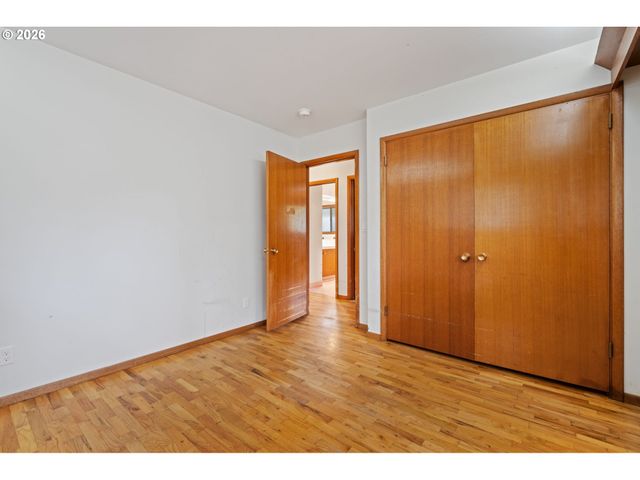 21525 Se OAK St, Gresham, OR 97030