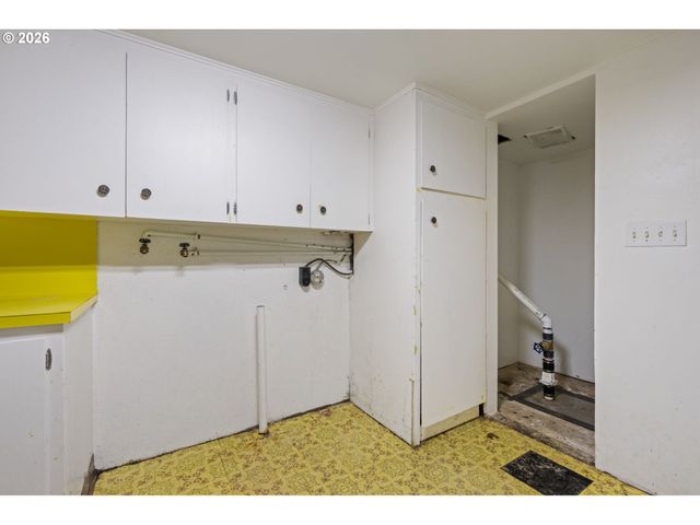 21525 Se OAK St, Gresham, OR 97030