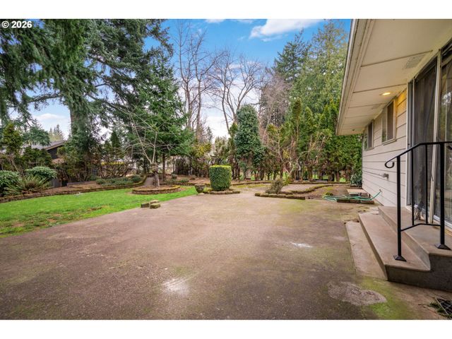 21525 Se OAK St, Gresham, OR 97030